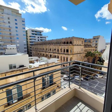 4Th Floor Apartment In Tigne Sliema Esterno foto