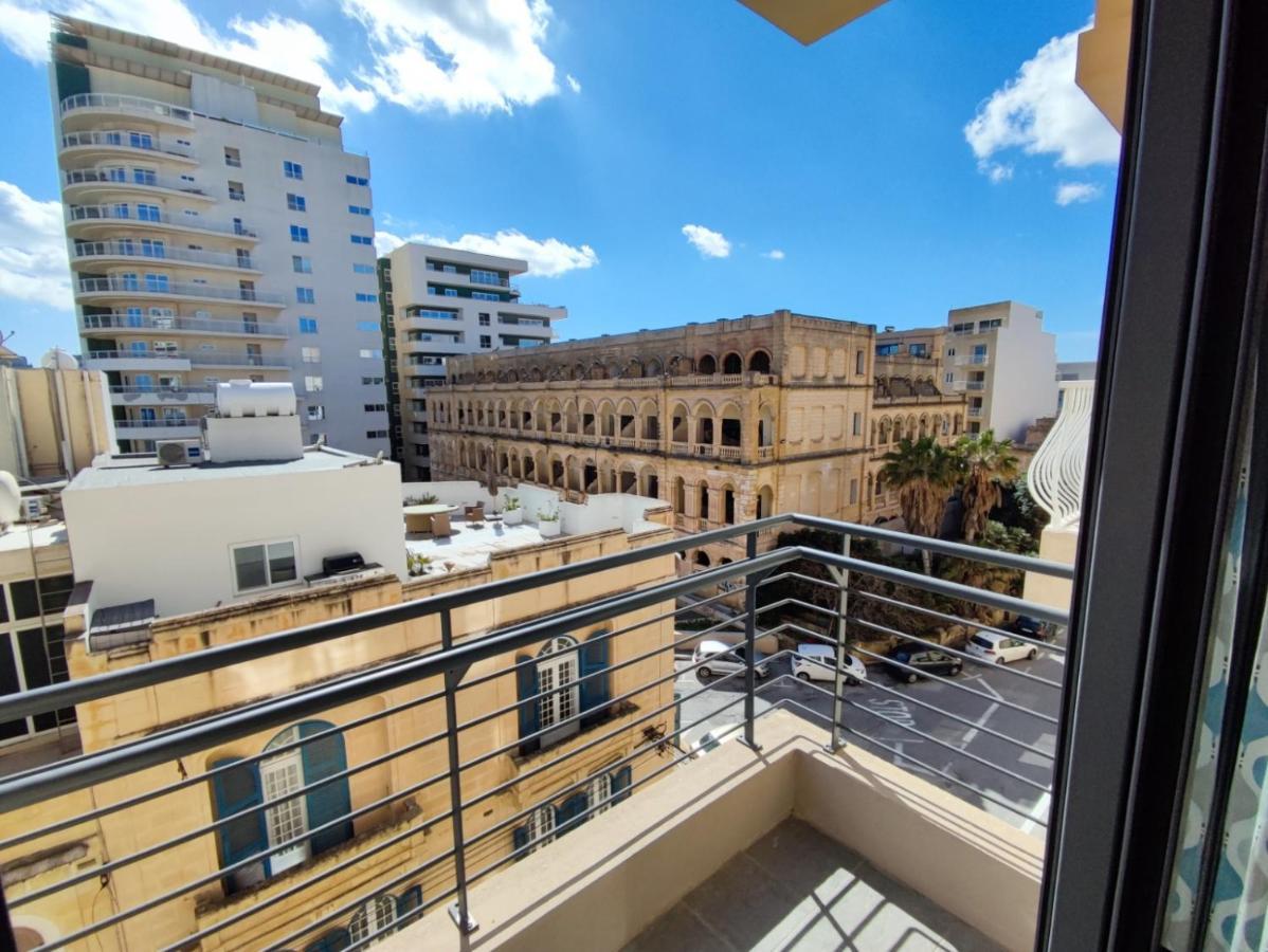 4Th Floor Apartment In Tigne Sliema Esterno foto